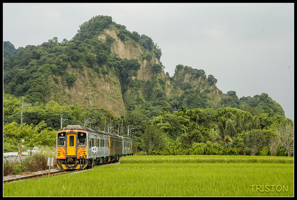000242.jpg - 20171018A 集集線源泉站東拍小黃山