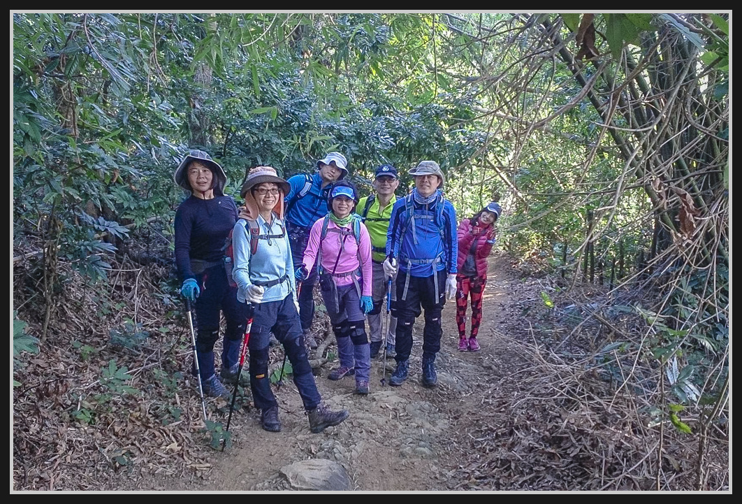 15515979_627379617468594_1092117092_o.jpg - 201161217 旗靈縱走