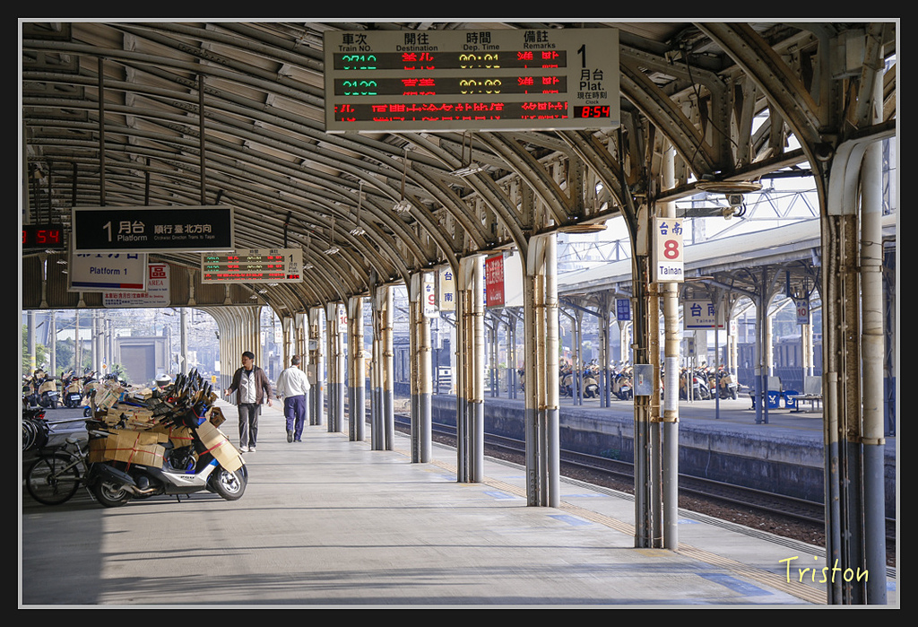 _MG_0039.jpg - 20170219 台南火車站的通勤