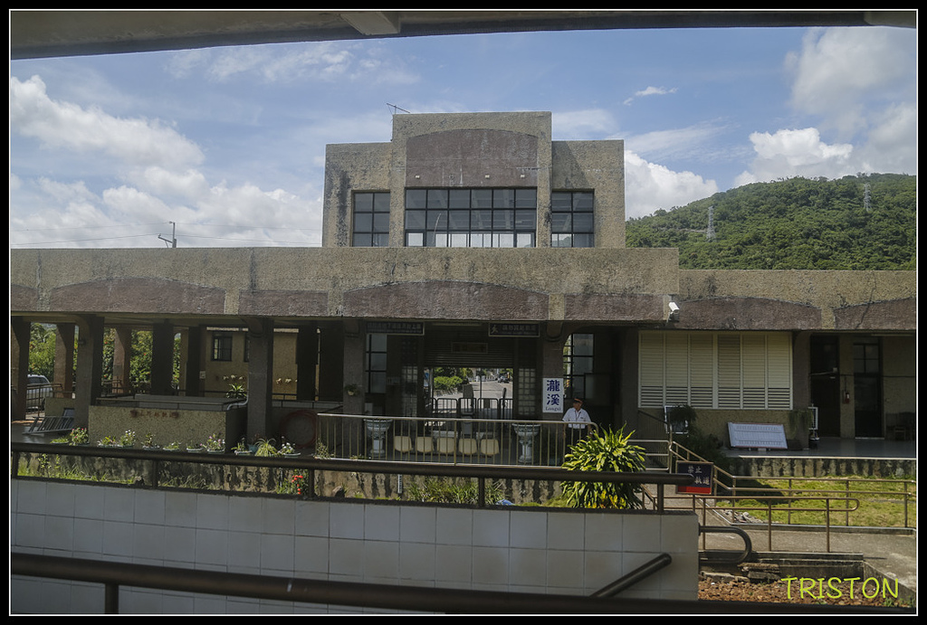 _H1A8356.jpg - 20171004 3671次藍皮普通車+鎮安車站