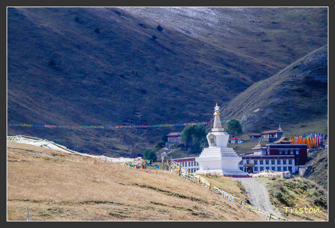 _MG_1225.jpg - 20161013 稻城亞丁