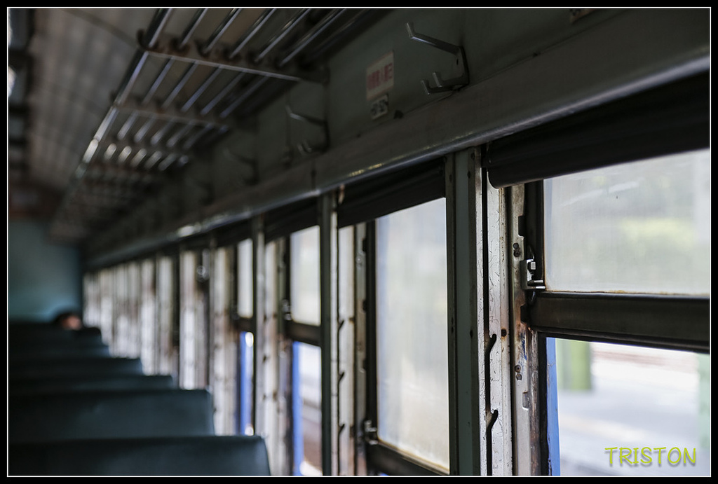 _H1A8450.jpg - 20171004 3671次藍皮普通車+鎮安車站