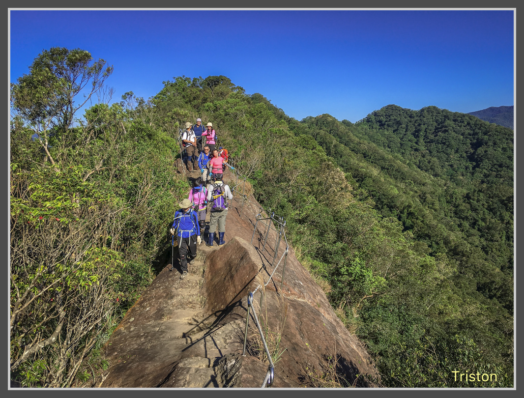 IMG_1988.jpg - 201161113 皇帝殿東西峰