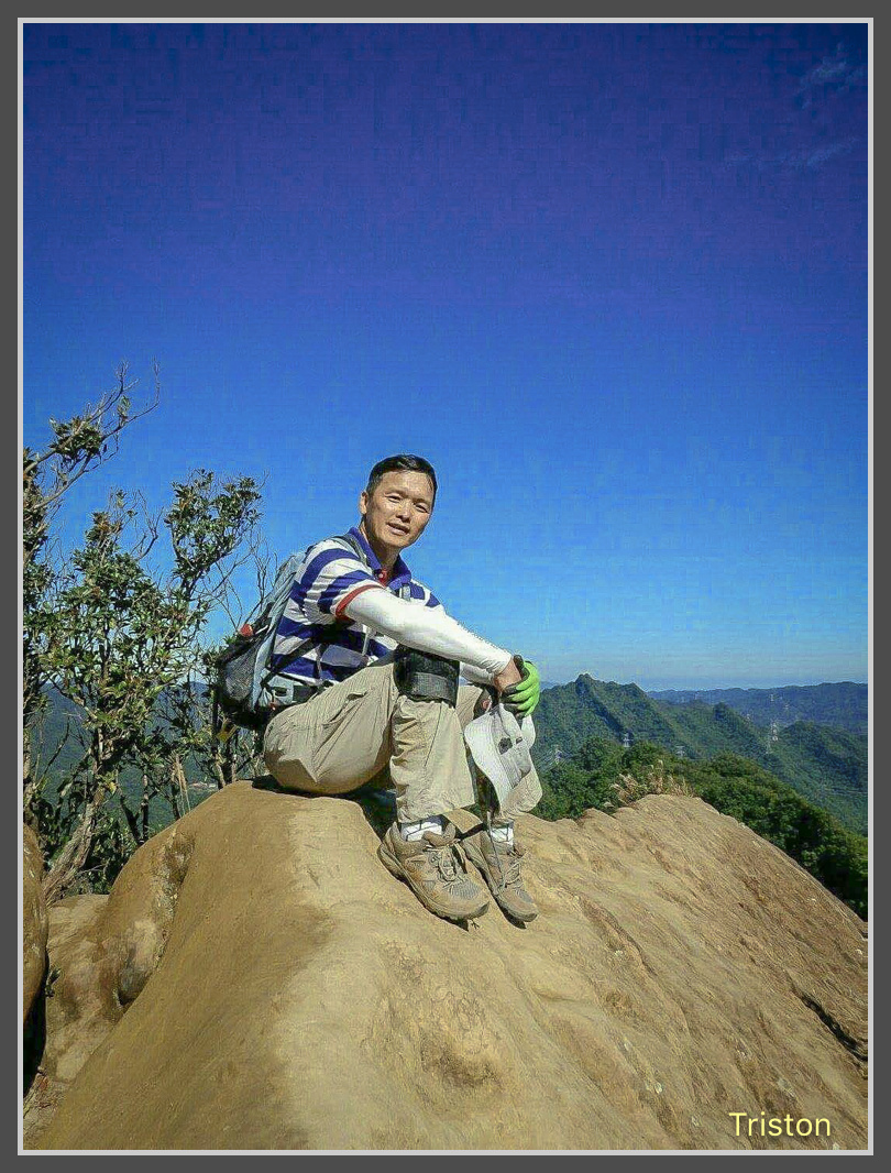 IMG_1311.jpg - 201161113 皇帝殿東西峰