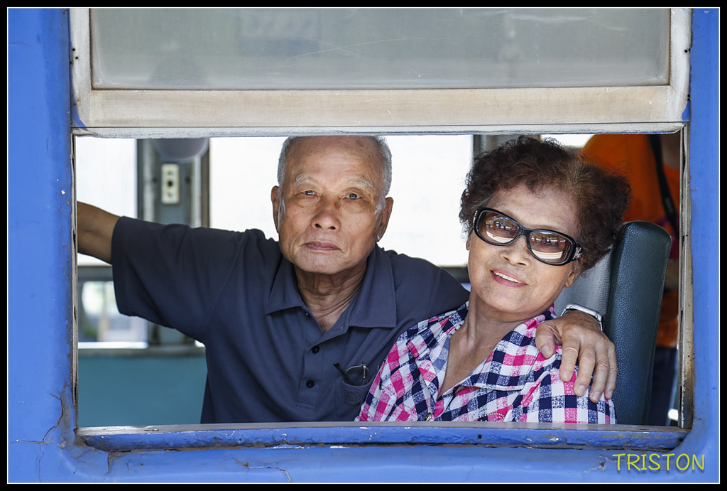 _H1A8280.jpg - 20171004 3671次藍皮普通車+鎮安車站