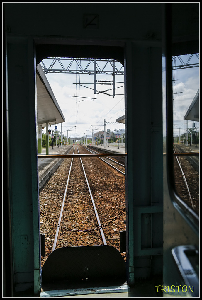 _H1A8441.jpg - 20171004 3671次藍皮普通車+鎮安車站