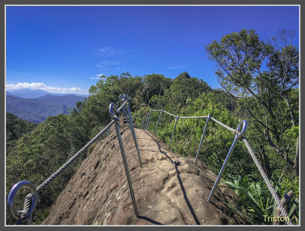 IMG_4195.jpg - 201161113 皇帝殿東西峰