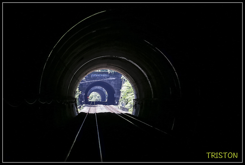 _H1A8252.jpg - 20171004 3671次藍皮普通車+鎮安車站