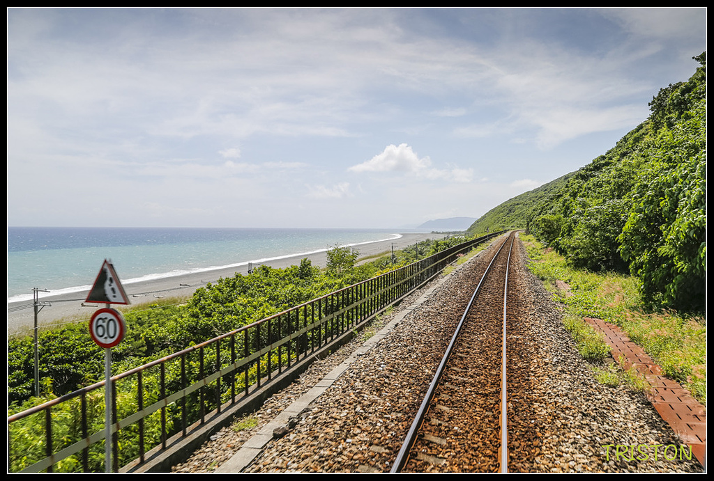 _H1A8311.jpg - 20171004 3671次藍皮普通車+鎮安車站