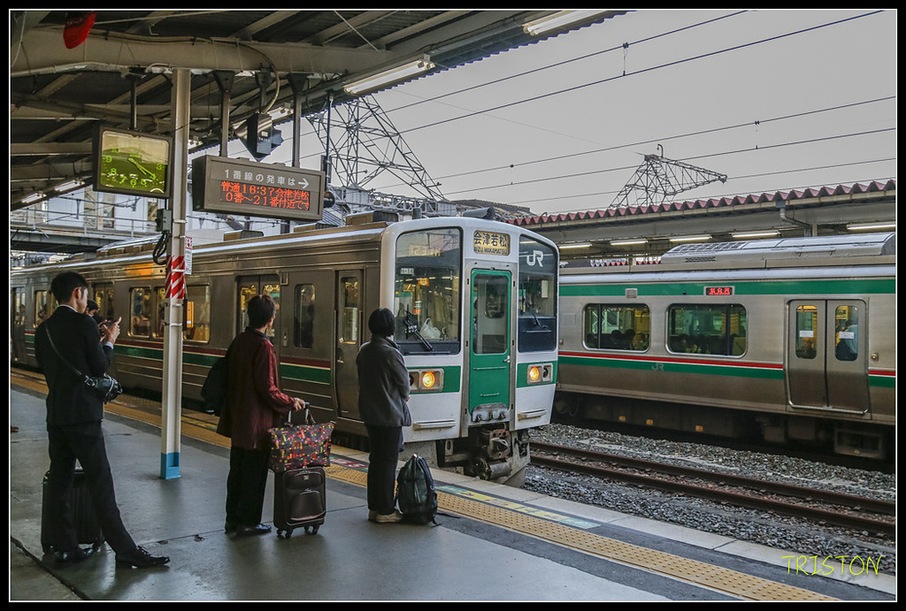 _H1A0128.jpg - 20171103 日本只見線、會津若松五色沼、昭和記念公園賞紅葉