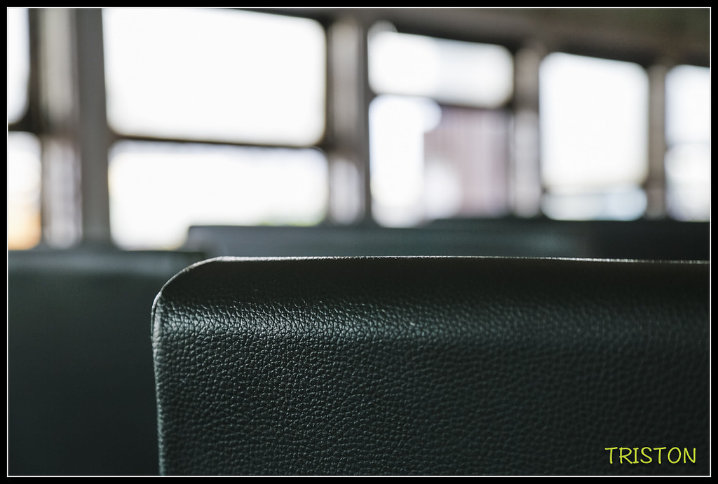 _H1A8114.jpg - 20171004 3671次藍皮普通車+鎮安車站