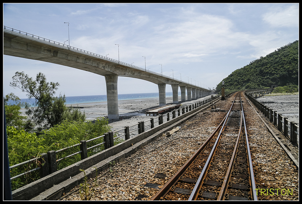 _H1A8387.jpg - 20171004 3671次藍皮普通車+鎮安車站