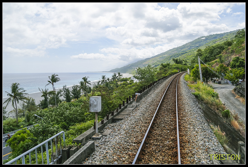 _H1A8426.jpg - 20171004 3671次藍皮普通車+鎮安車站