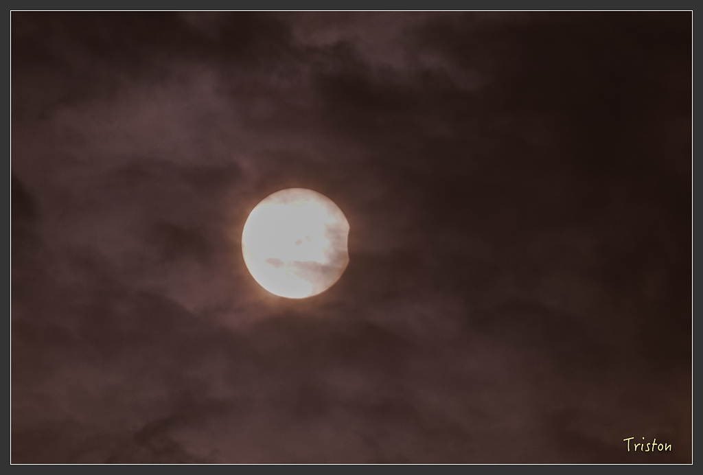 IMG_3604初虧.jpg - 20160309 裕文國小日偏食