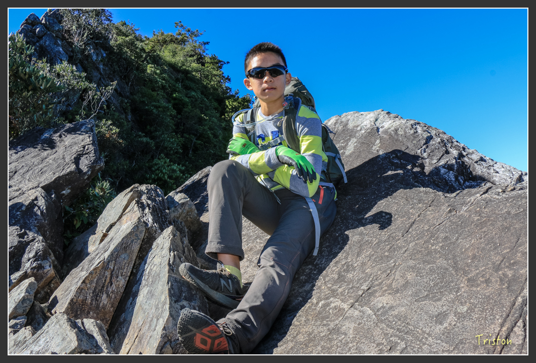 IMG_0557.jpg - 20151219 鳶嘴稍來山、小雪山林道