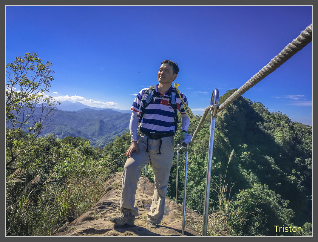 IMG_8175.jpg - 201161113 皇帝殿東西峰